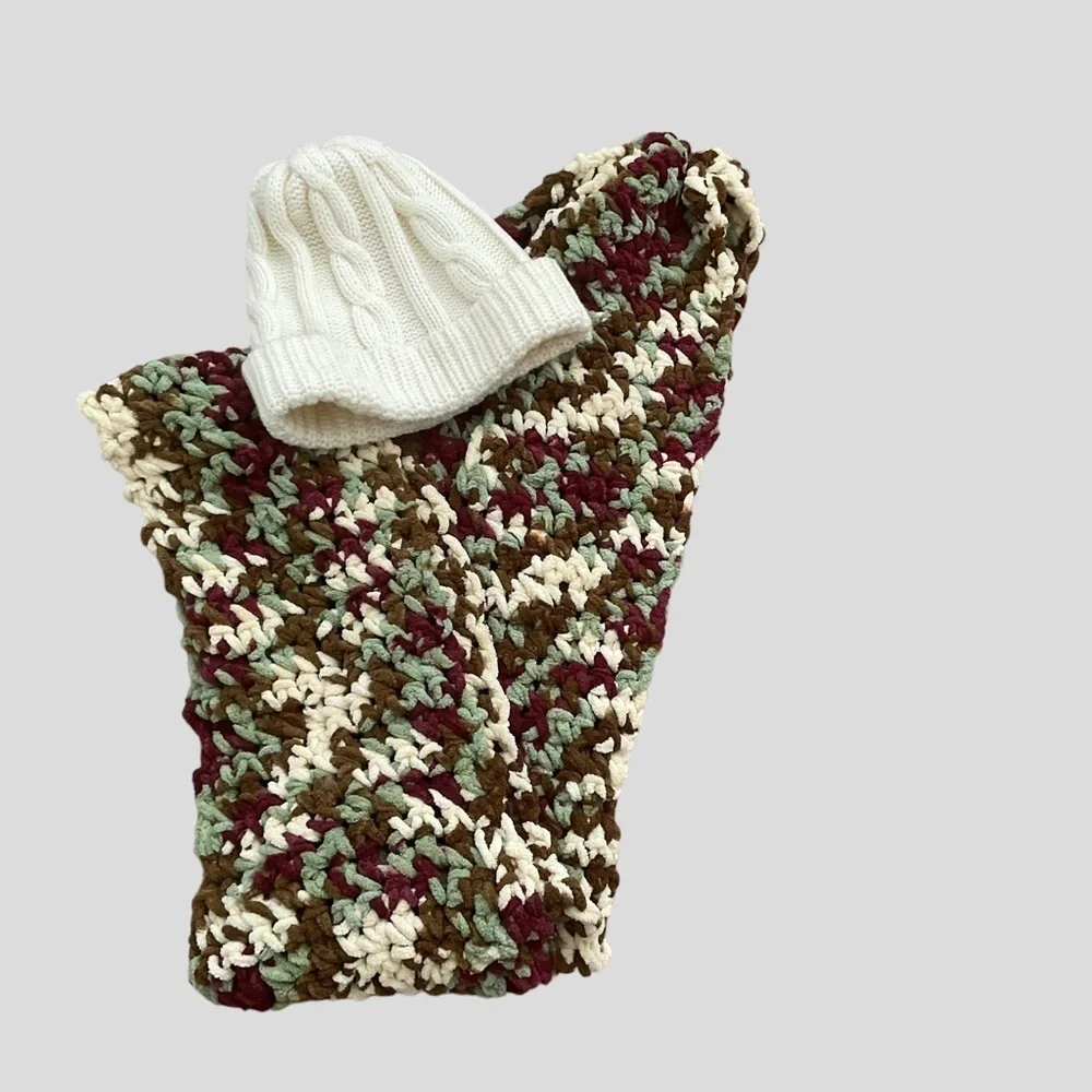 Women infinity‎ Knit Scarf Beanie Hat Cream,Off White Green Cranberry.